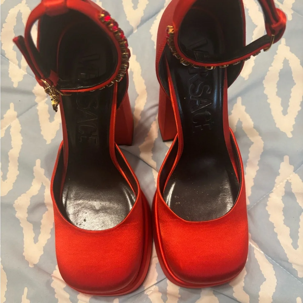 Versace Medusa Aevitas Platform Heels - Red